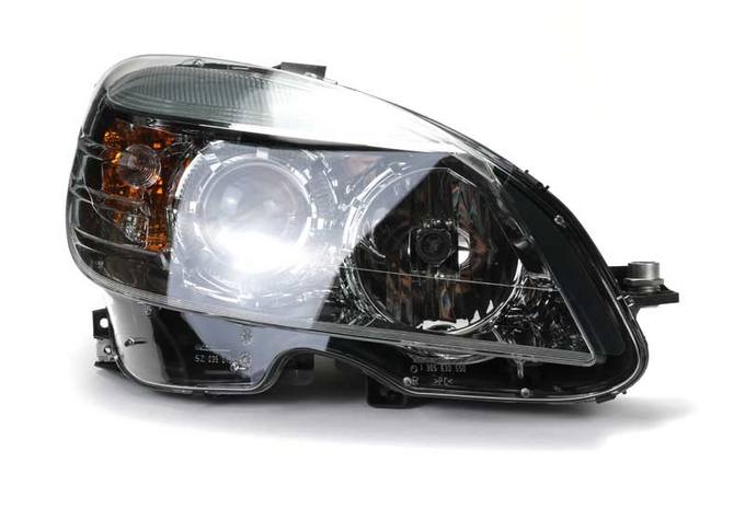 Mercedes Headlight Assembly - Passenger Side (Halogen) 2049064603